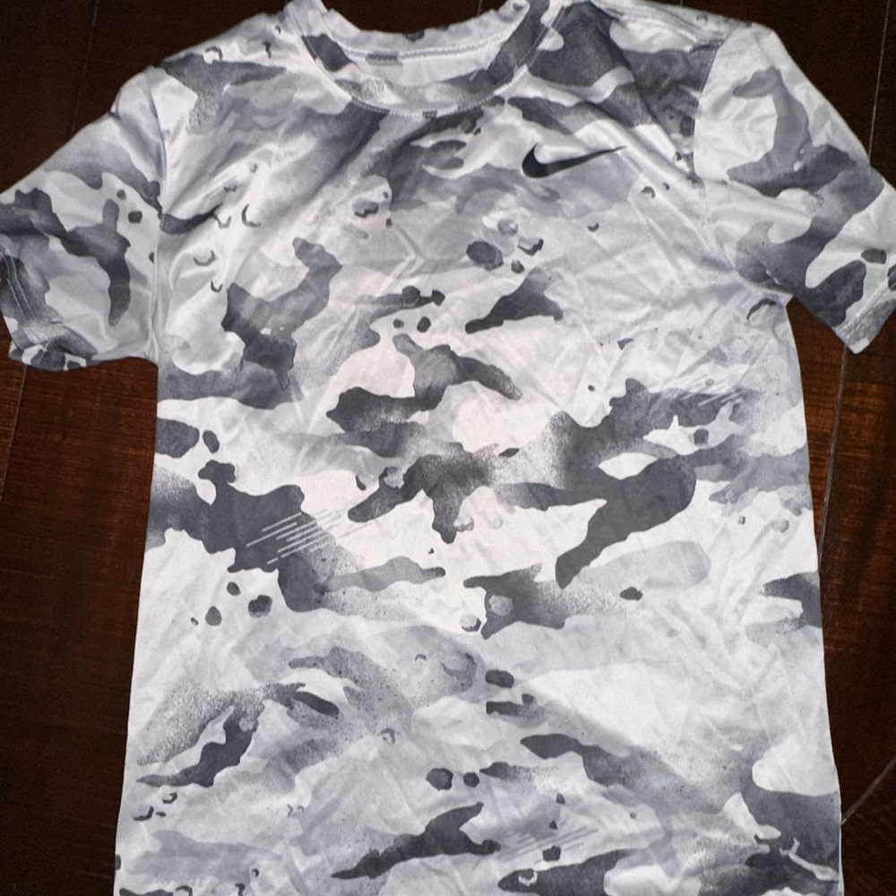 Nike T-shirt
